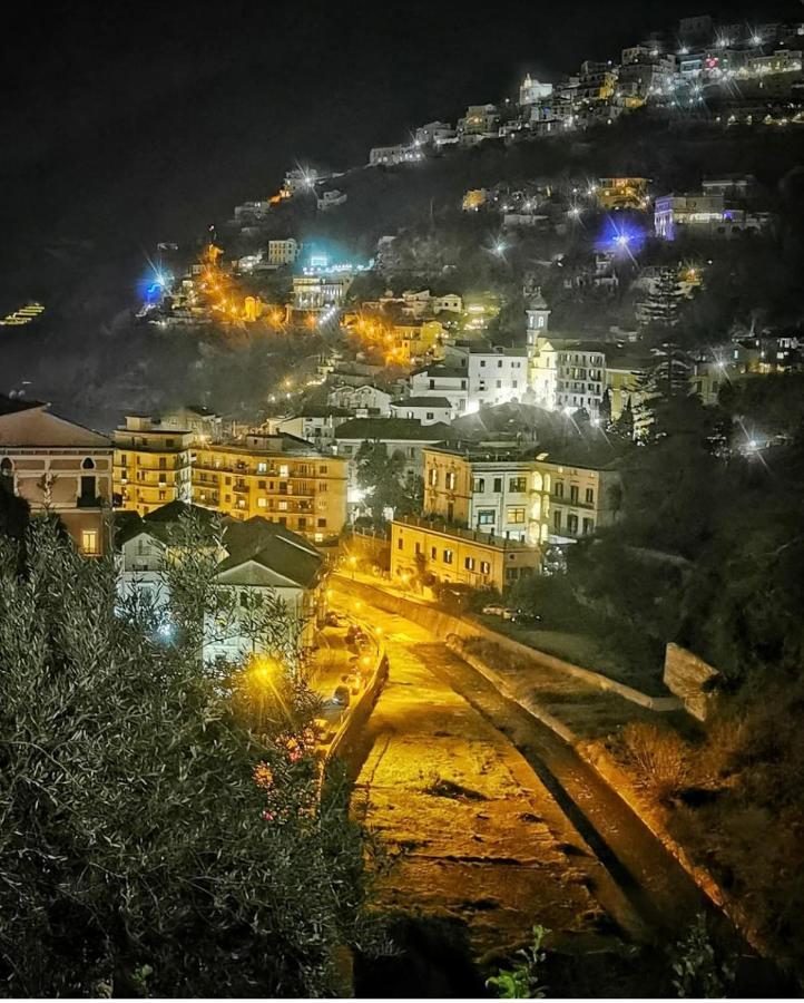Aretusa Resort Amalfi Coast Vietri Exteriör bild